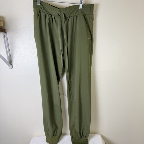 GAP Pants - GAP Fit Women's Med Green Slicky Jogger Athleisure Training Pants Running